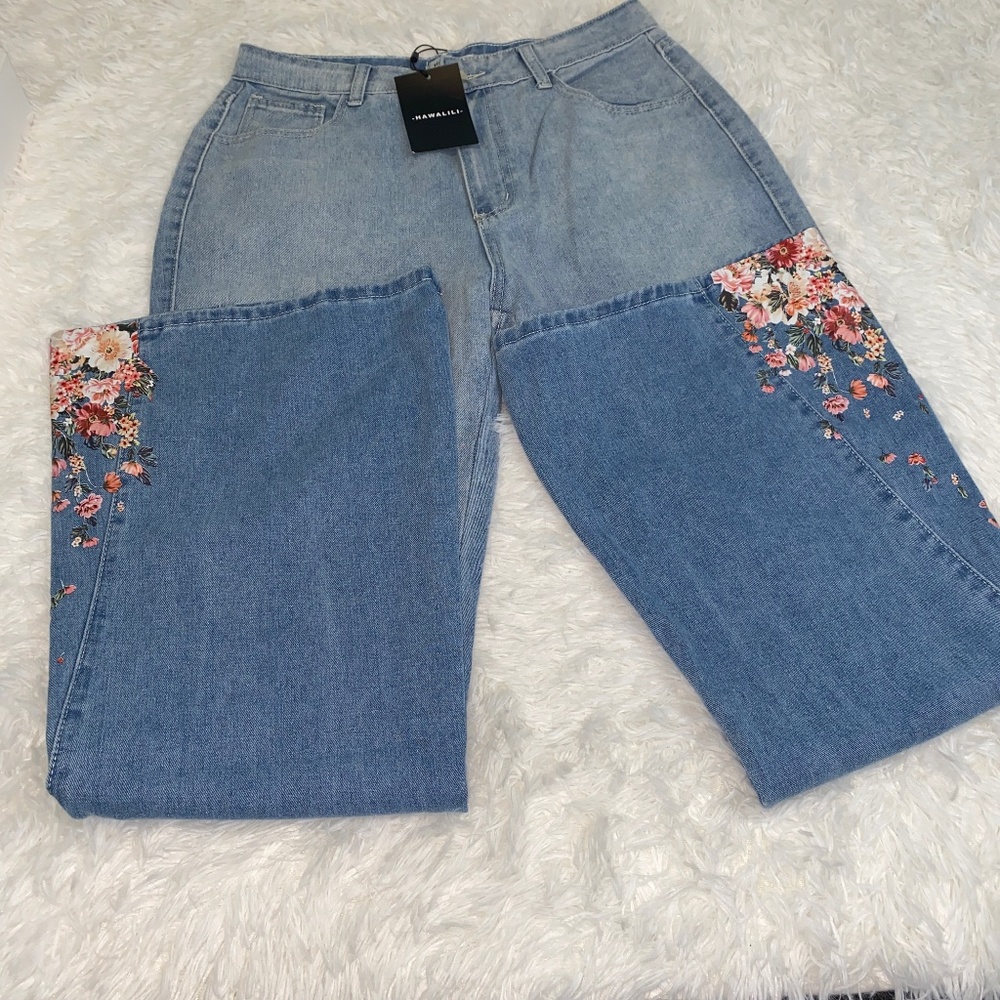 NWT Hawalili Flare Leg Jeans with floral details